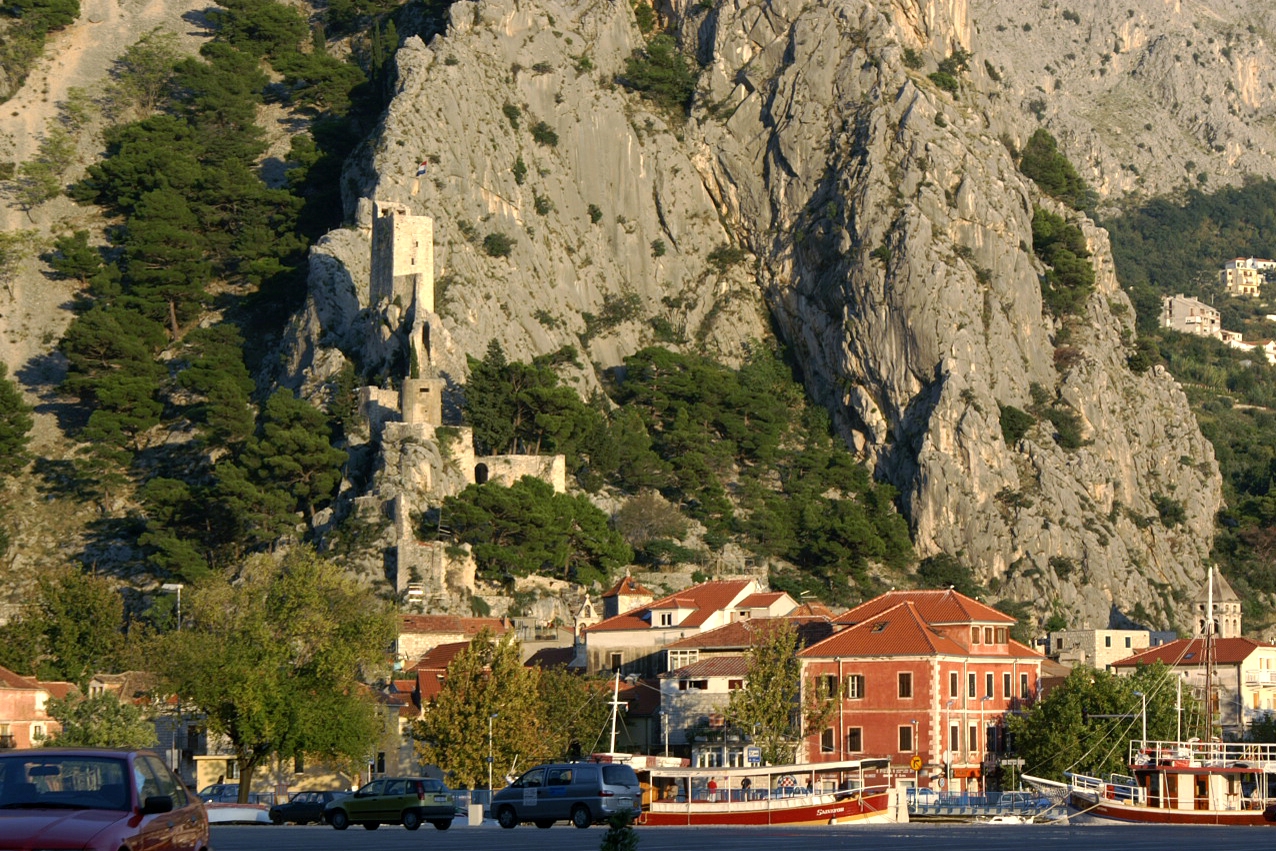 Hol érdemes megszállni a(z) Omiš riviérán